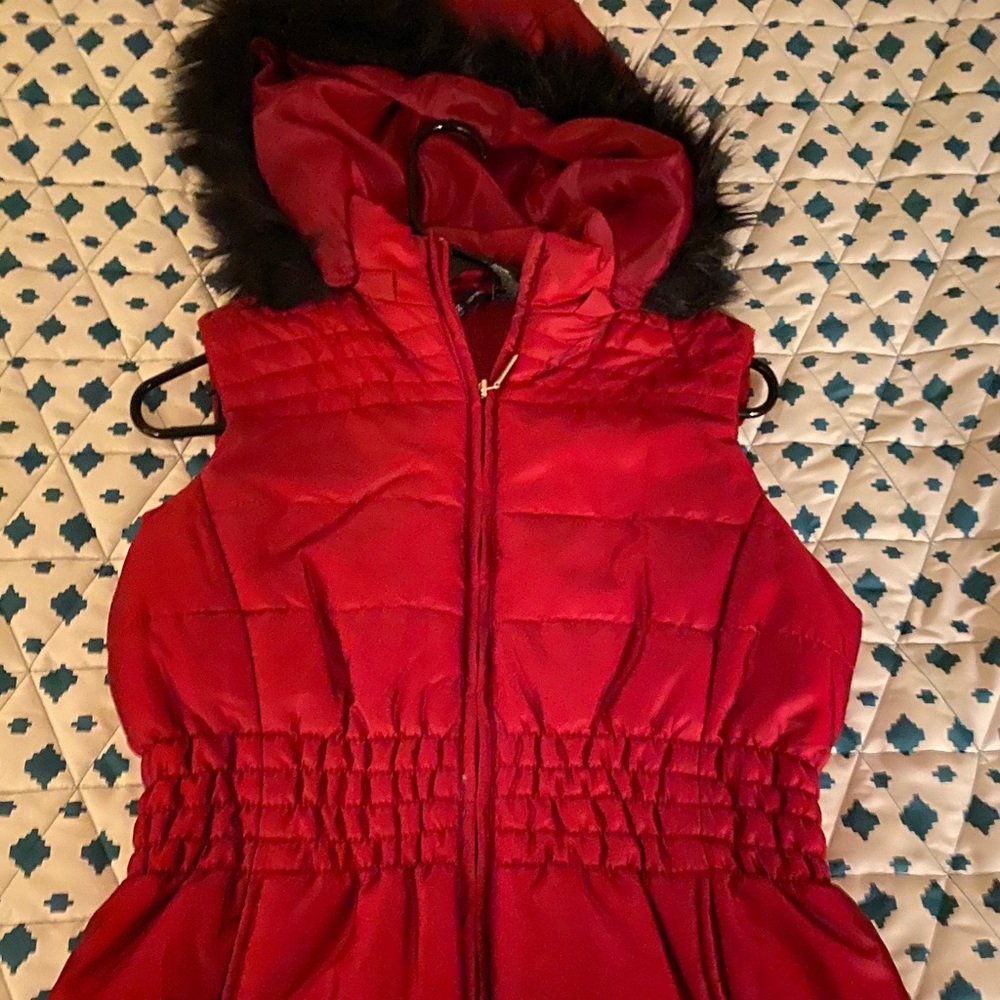 New Directions burgundy vest size SMALL